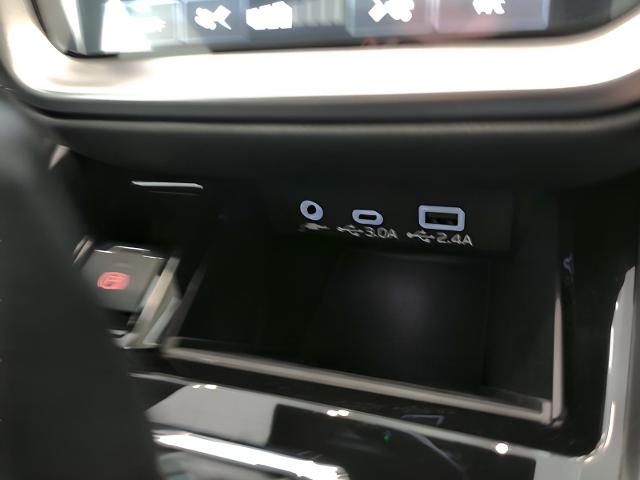 2025 Subaru Outback Vehicle Photo in Green Bay, WI 54304