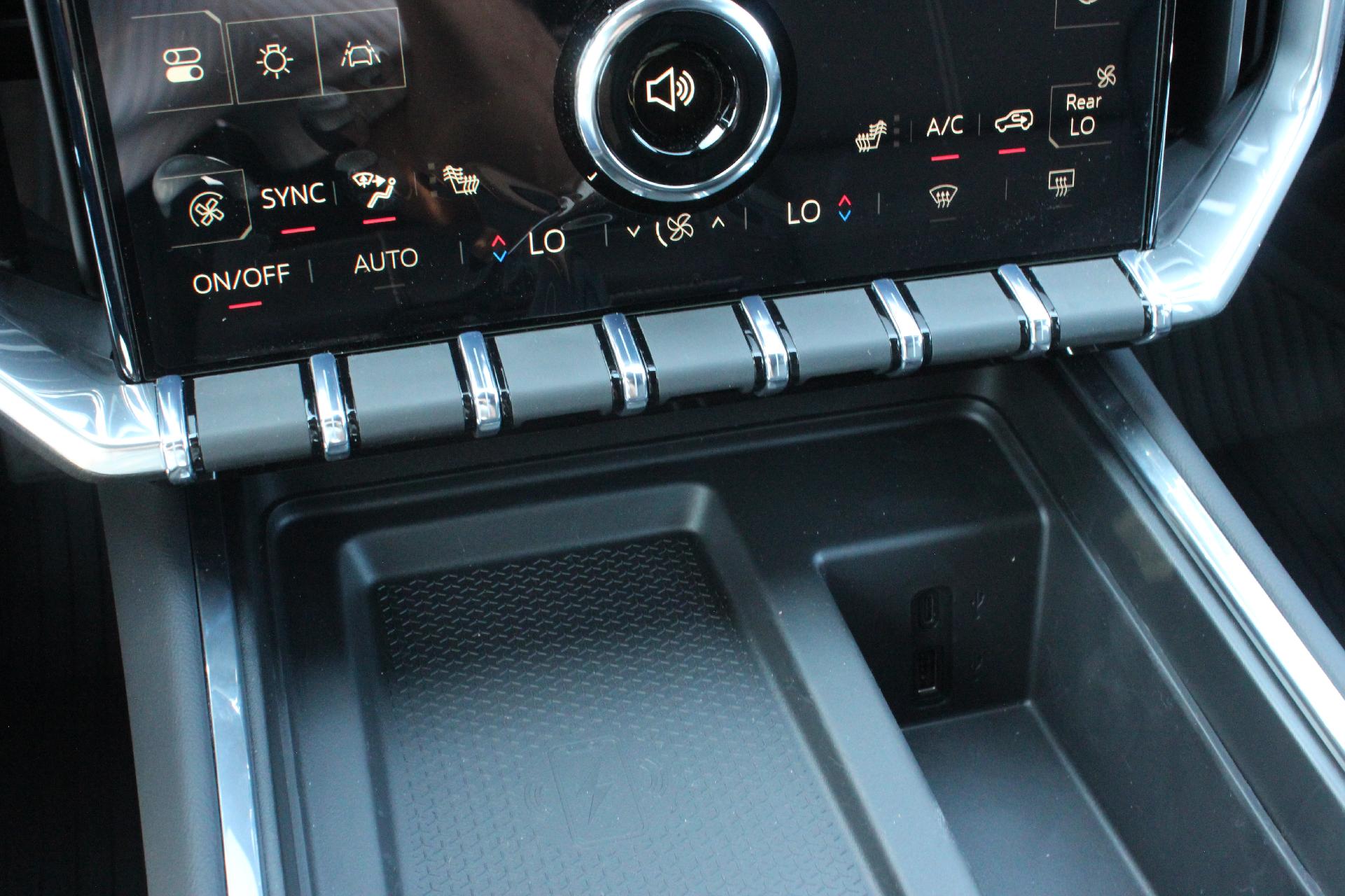 2025 GMC Acadia Vehicle Photo in AURORA, CO 80012-4011