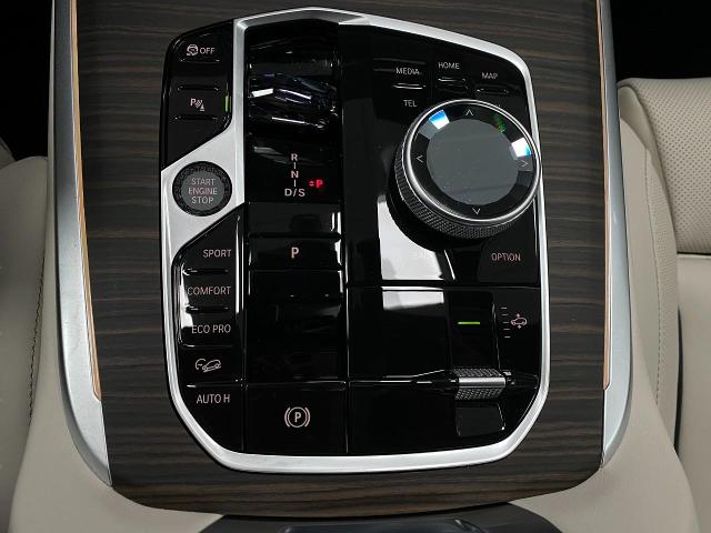 2025 BMW X7 xDrive40i Vehicle Photo in Appleton, WI 54913