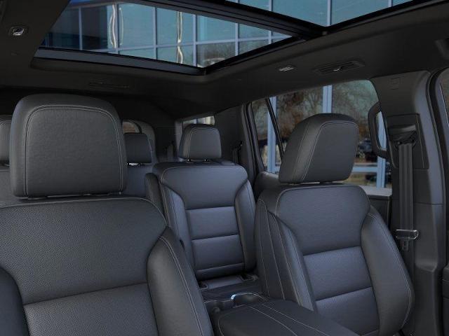 2025 Chevrolet Traverse Vehicle Photo in NEENAH, WI 54956-2243
