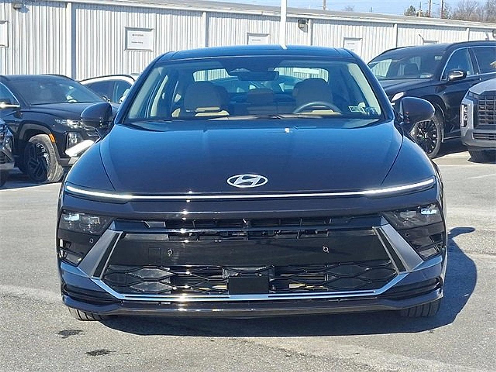 2025 Hyundai SONATA Hybrid Vehicle Photo in Harrisburg, PA 17111