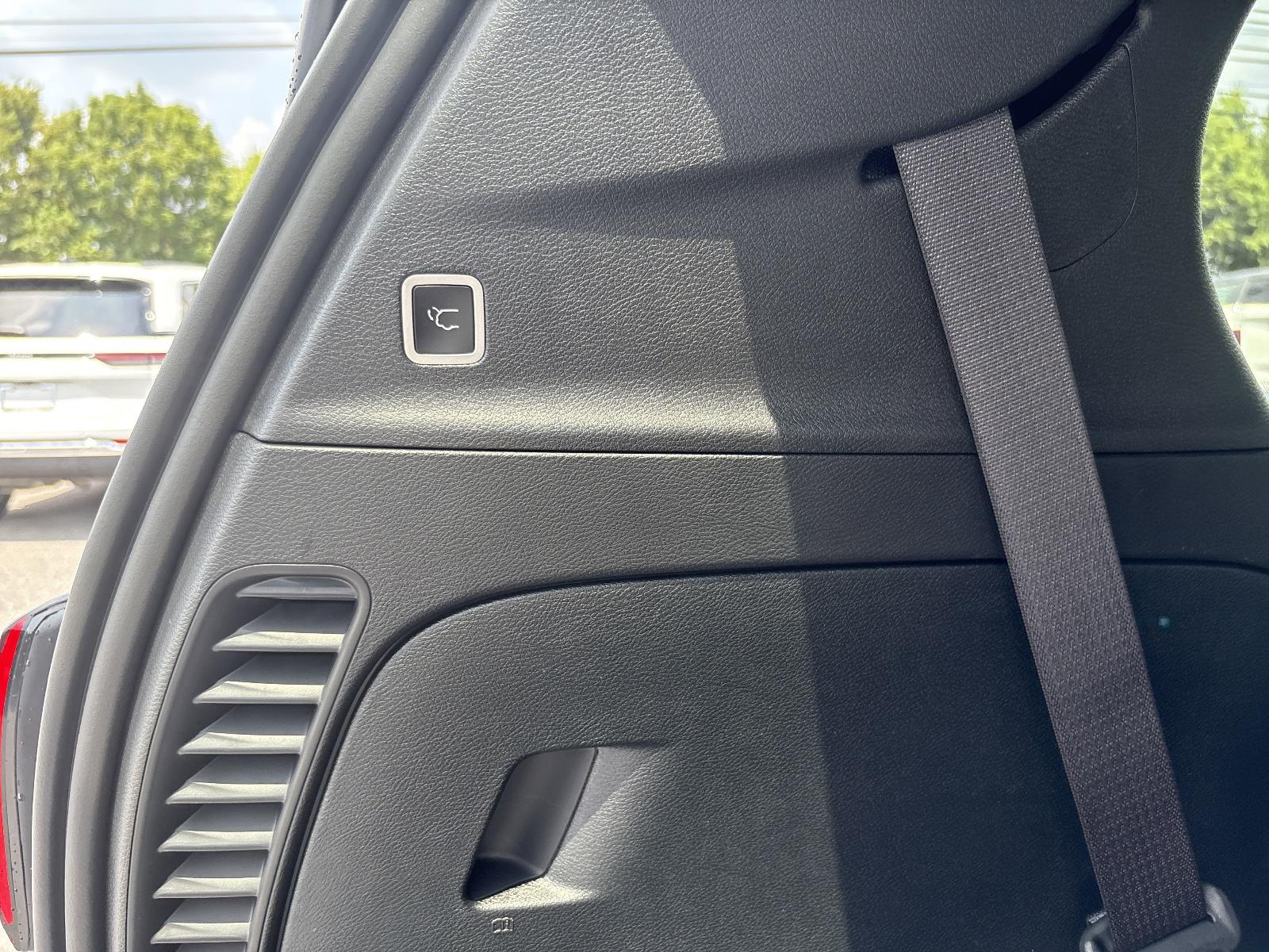 2025 Chrysler Voyager Vehicle Photo in Mechanicsburg, PA 17050-1707