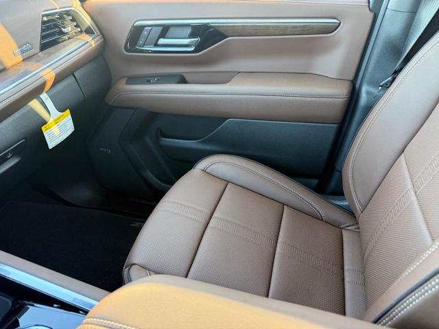 2025 Chevrolet Tahoe Vehicle Photo in COLUMBIA, MO 65203-3903