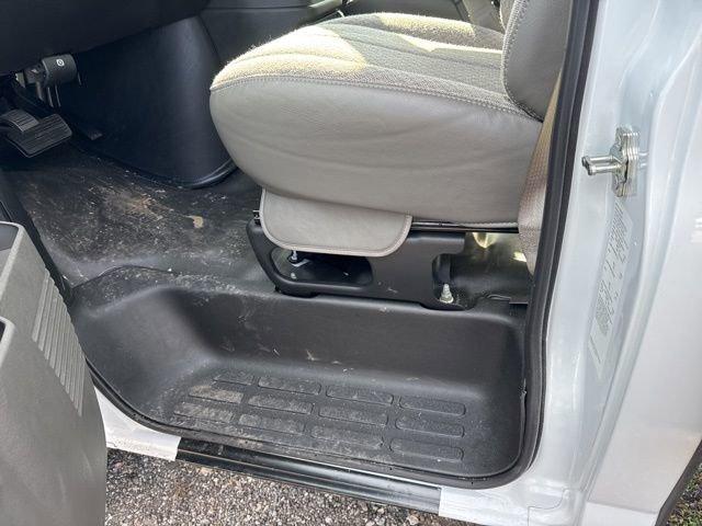 2024 GMC Savana Cutaway 3500 Vehicle Photo in MEDINA, OH 44256-9631