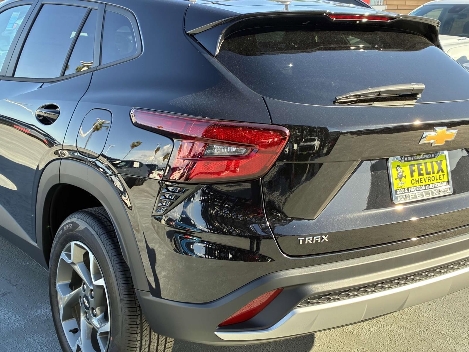 2025 Chevrolet Trax Vehicle Photo in LOS ANGELES, CA 90007-3794