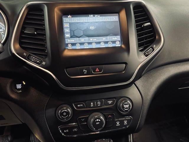 2020 Jeep Cherokee Vehicle Photo in MEDINA, OH 44256-9631