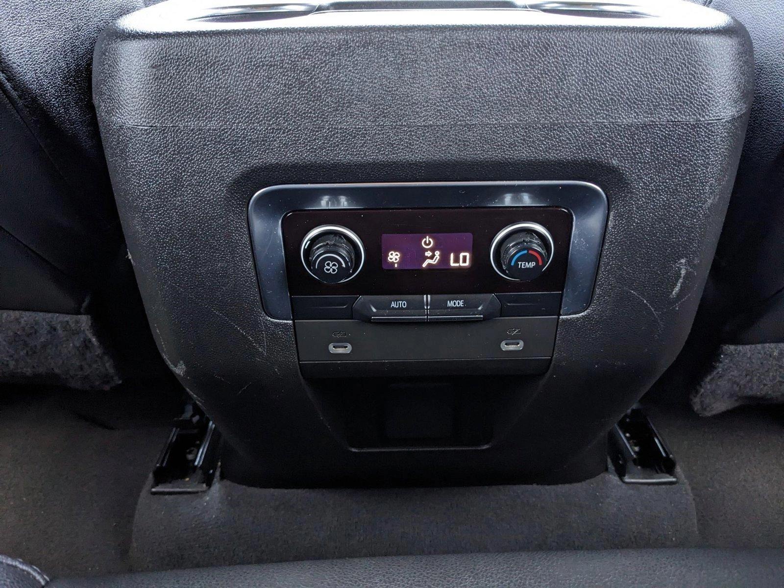 2022 Chevrolet Suburban Vehicle Photo in HOUSTON, TX 77034-5009