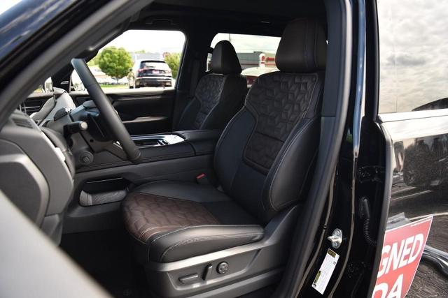 2025 Nissan Armada Vehicle Photo in Ballwin, MO 63011