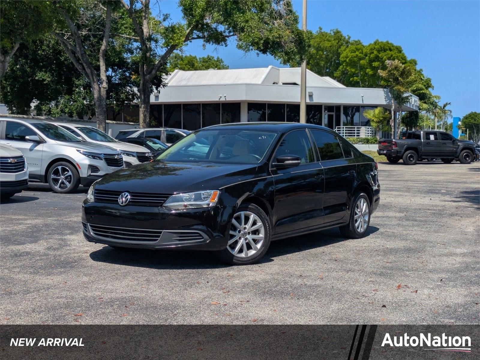 2012 Volkswagen Jetta Sedan Vehicle Photo in GREENACRES, FL 33463-3207
