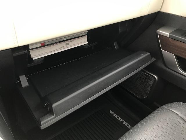 2024 Toyota Sequoia Vehicle Photo in GREEN BAY, WI 54303-3330