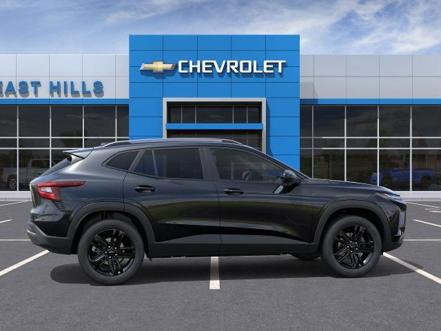 2025 Chevrolet Trax Vehicle Photo in Roslyn, NY 11576