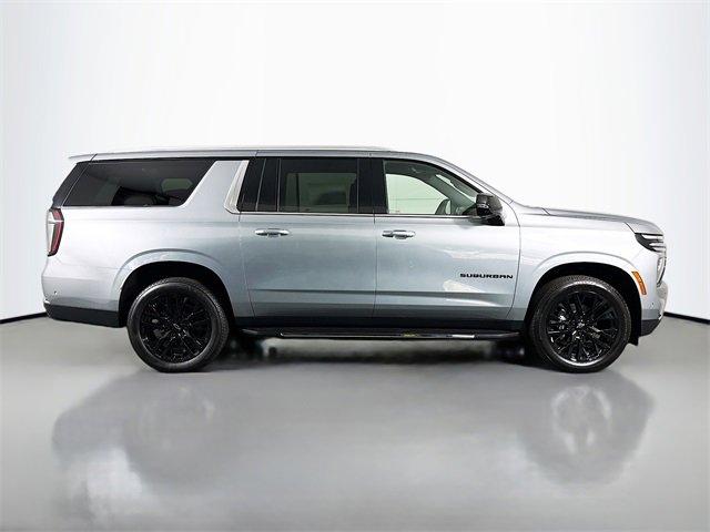 2025 Chevrolet Suburban Vehicle Photo in PUYALLUP, WA 98371-4149