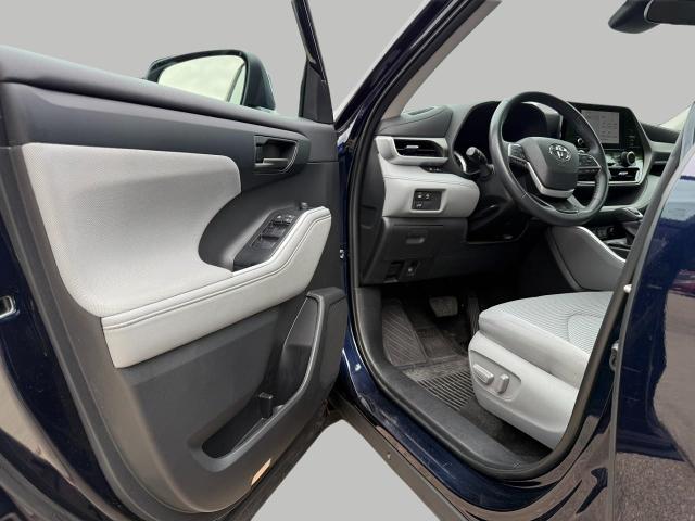 2023 Toyota Highlander Vehicle Photo in Appleton, WI 54914
