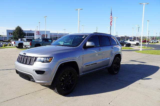 2020 Jeep Grand Cherokee Vehicle Photo in Riverdale, UT 84405