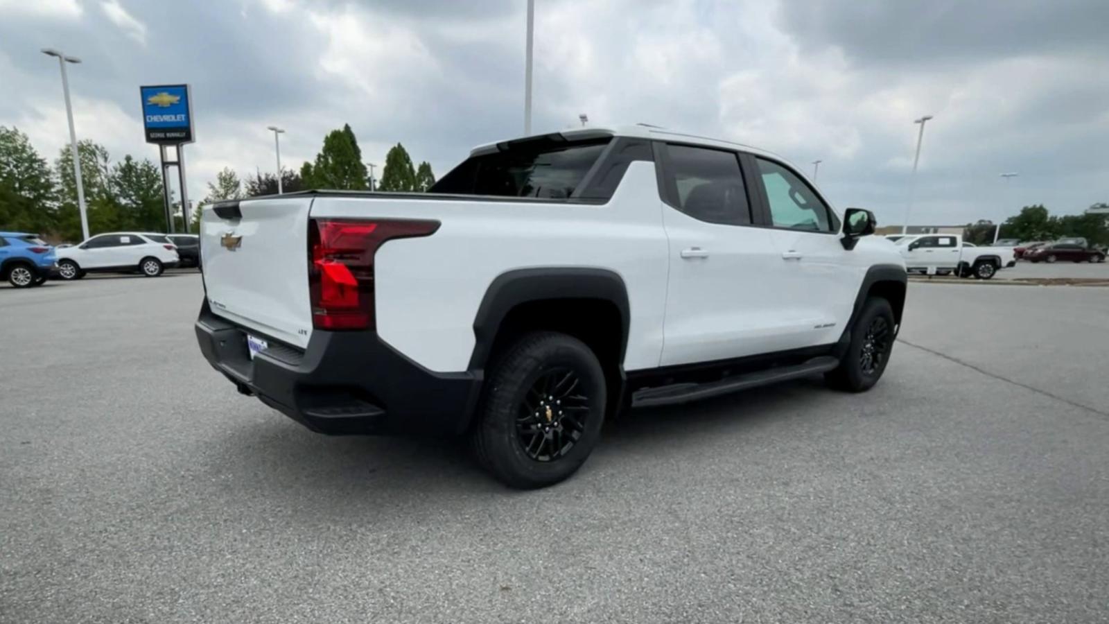 2024 Chevrolet Silverado EV Vehicle Photo in BENTONVILLE, AR 72712-4322