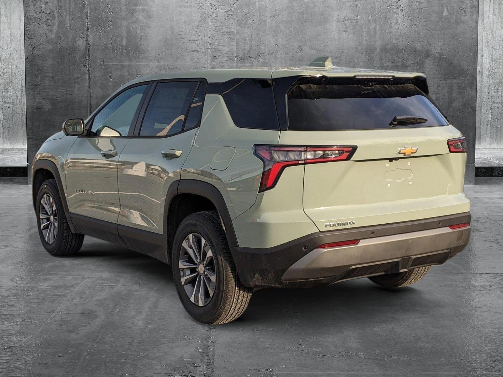 2025 Chevrolet Equinox Vehicle Photo in TIMONIUM, MD 21093-2300