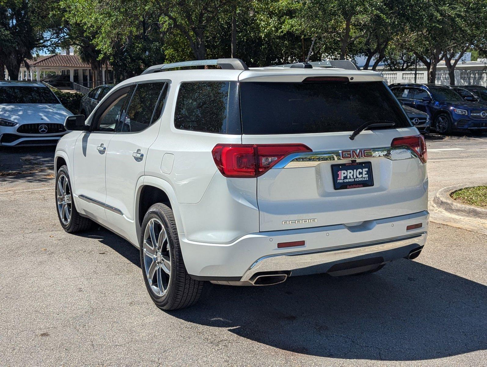 2017 GMC Acadia Vehicle Photo in Delray Beach, FL 33444