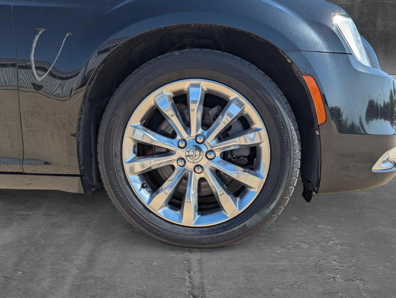 2016 Chrysler 300 Vehicle Photo in CORPUS CHRISTI, TX 78412-4902
