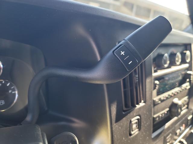2023 GMC Savana Cutaway 3500 Vehicle Photo in LA MESA, CA 91942-8211