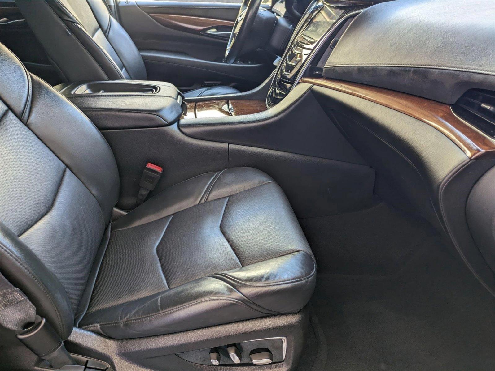 2015 Cadillac Escalade ESV Vehicle Photo in GREENACRES, FL 33463-3207