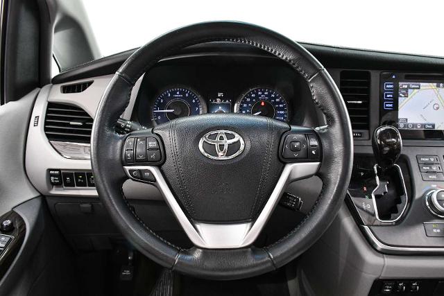 2016 Toyota Sienna Vehicle Photo in DALLAS, TX 75235