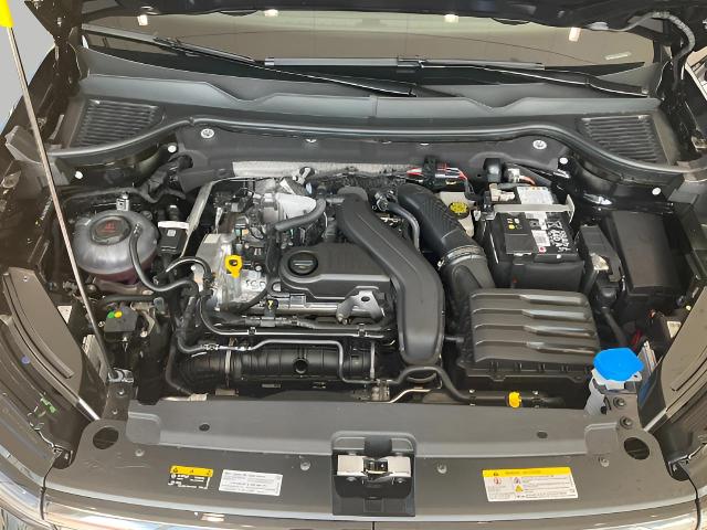 2025 Volkswagen Taos Vehicle Photo in Oshkosh, WI 54904