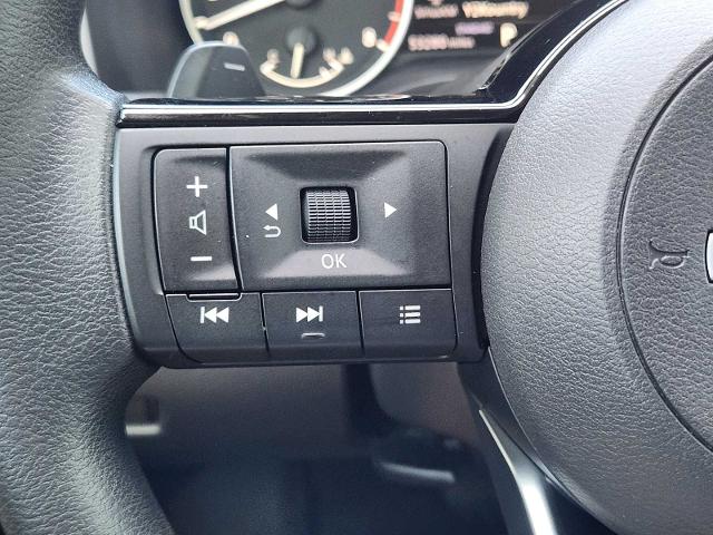 2022 Nissan Rogue Vehicle Photo in DENTON, TX 76210-9321