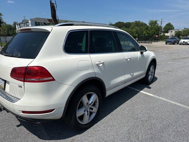 2011 Volkswagen Touareg Vehicle Photo in Willow Grove, PA 19090