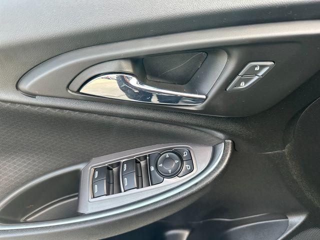 2022 Chevrolet Malibu Vehicle Photo in RIVERSIDE, CA 92504-4106