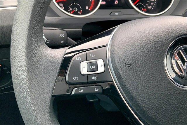 2020 Volkswagen Tiguan Vehicle Photo in KANSAS CITY, MO 64114-4502