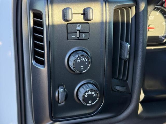 2024 Chevrolet Silverado 5500 HD Vehicle Photo in COLUMBIA, MO 65203-3903