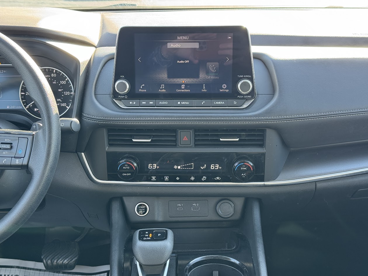 2023 Nissan Rogue Vehicle Photo in BOONVILLE, IN 47601-9633