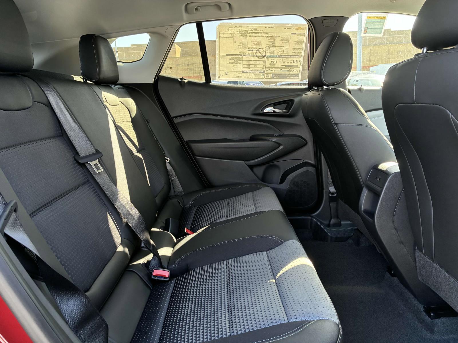 2025 Chevrolet Trax Vehicle Photo in LOS ANGELES, CA 90007-3794