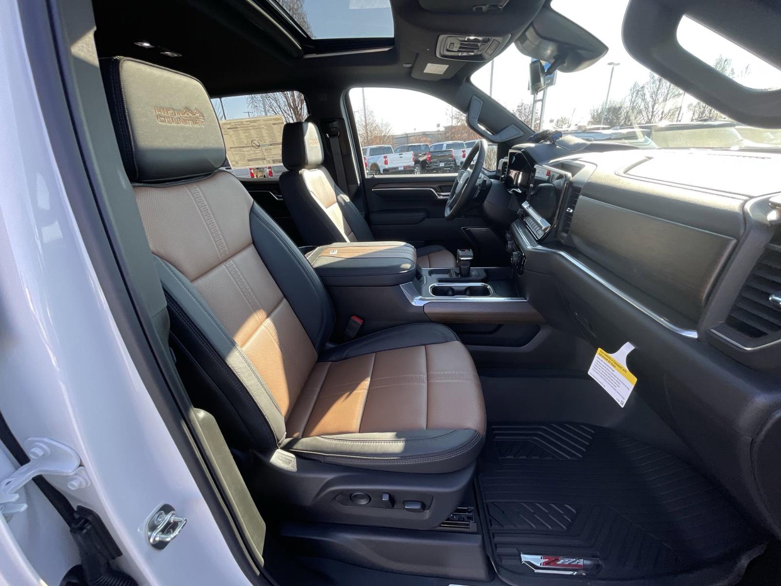 2025 Chevrolet Silverado 1500 Vehicle Photo in BENTONVILLE, AR 72712-4322