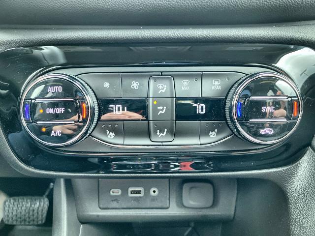 2023 Buick Encore GX Vehicle Photo in WILLIAMSVILLE, NY 14221-2883
