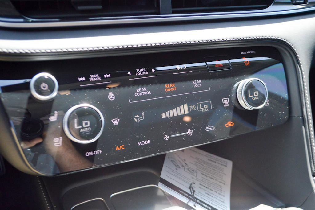 2025 INFINITI QX60 Vehicle Photo in Houston, TX 77090