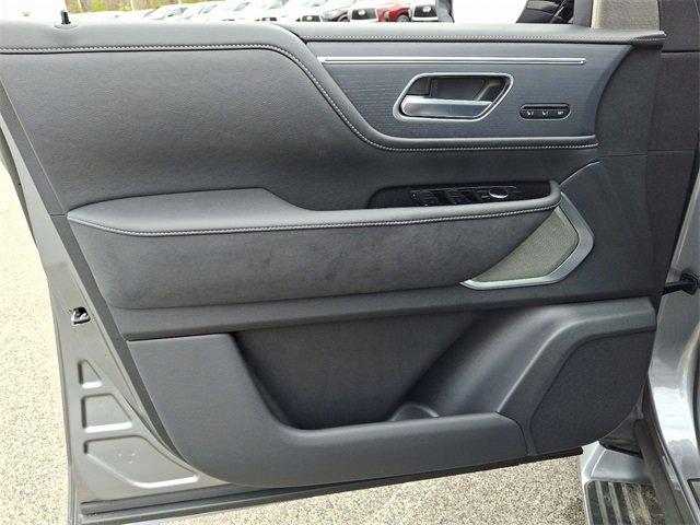 2025 INFINITI QX80 Vehicle Photo in Willow Grove, PA 19090