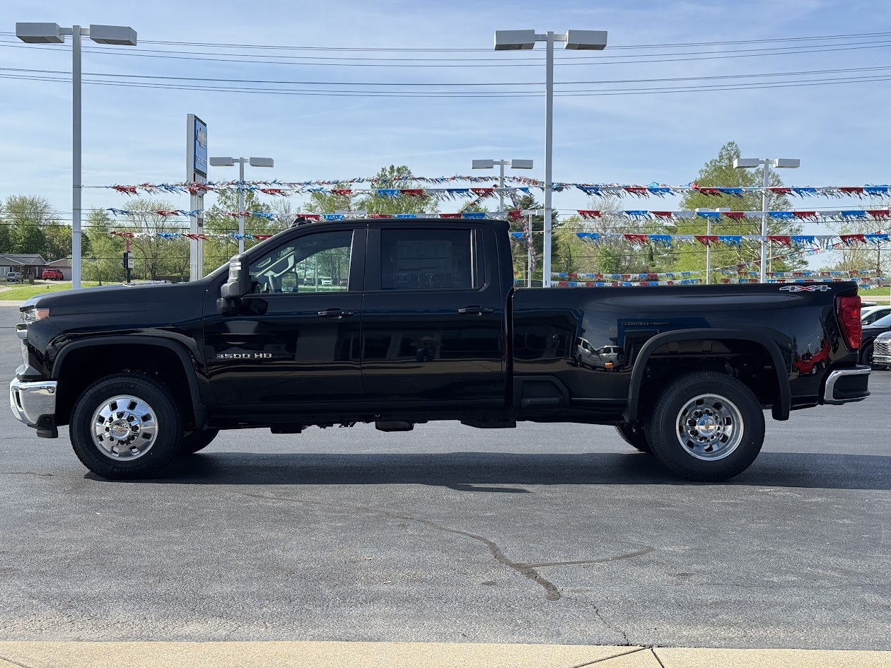 2025 Chevrolet Silverado 3500 HD Vehicle Photo in BOONVILLE, IN 47601-9633