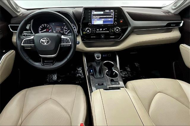 2022 Toyota Highlander Vehicle Photo in Grapevine, TX 76051