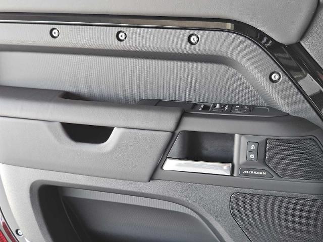 2025 Defender Vehicle Photo in AUSTIN, TX 78717