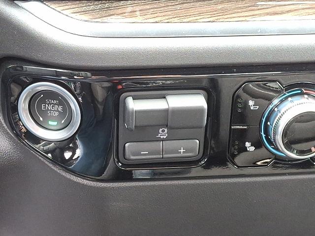 2025 GMC Sierra 1500 Vehicle Photo in TREVOSE, PA 19053-4984