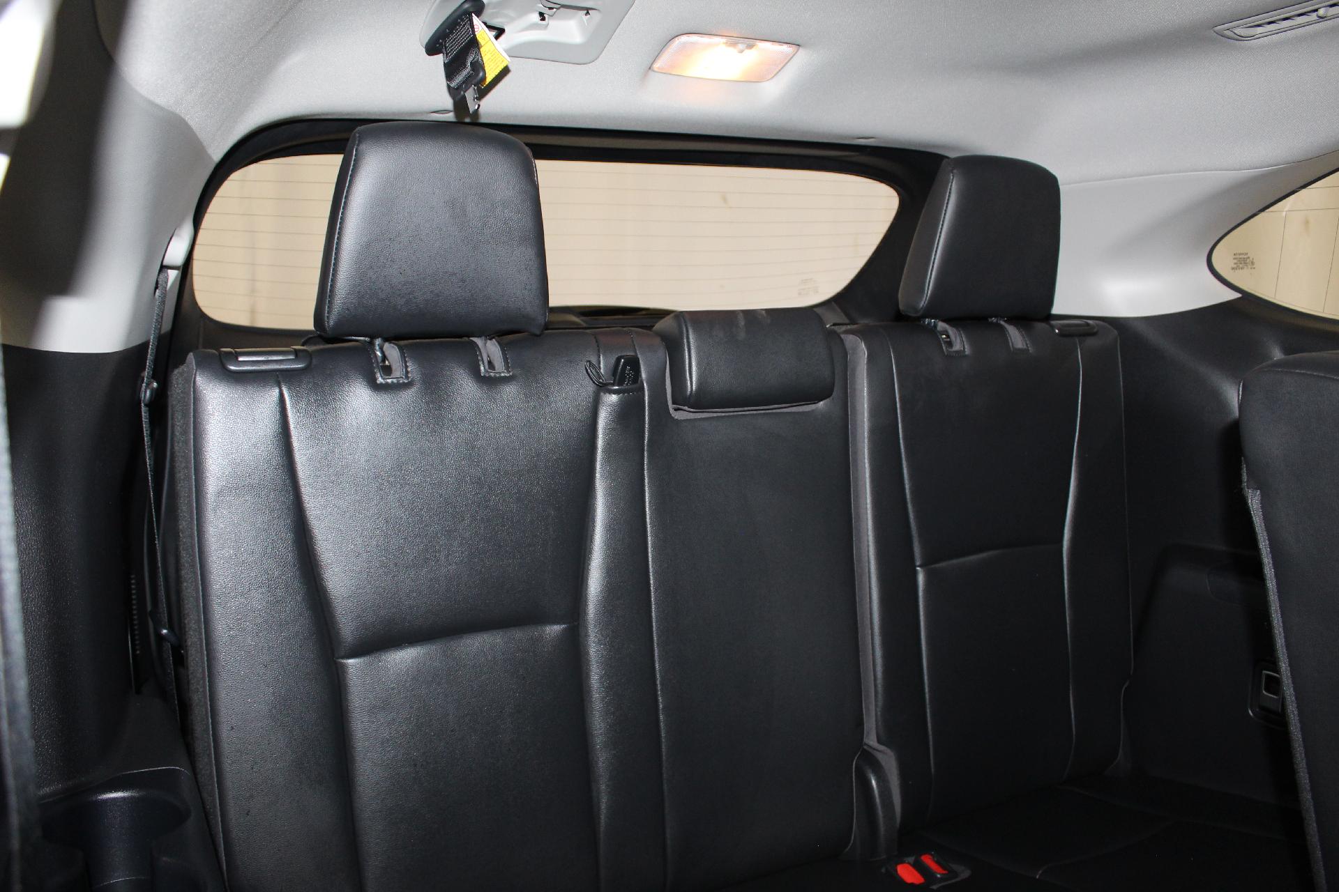 2022 Toyota Highlander Vehicle Photo in NORTHAMPTON, MA 01060-1120