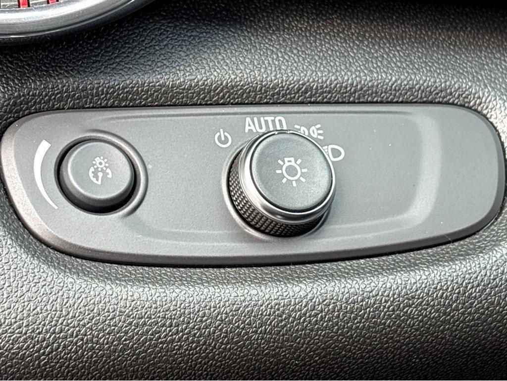 2025 Chevrolet Trax Vehicle Photo in SAVANNAH, GA 31406-4513
