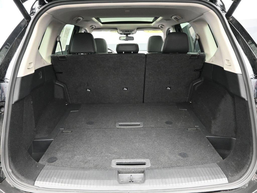 2023 Nissan Rogue Vehicle Photo in Marion, IA 52302
