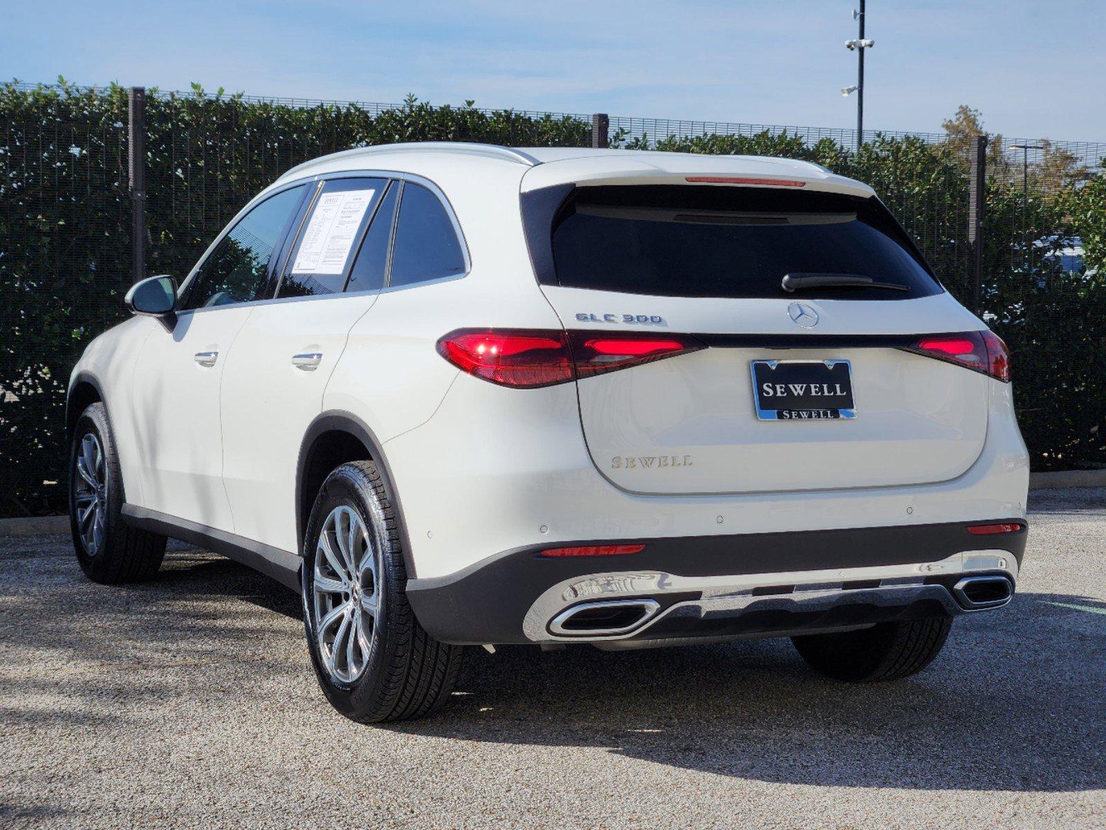 2024 Mercedes-Benz GLC Vehicle Photo in HOUSTON, TX 77079