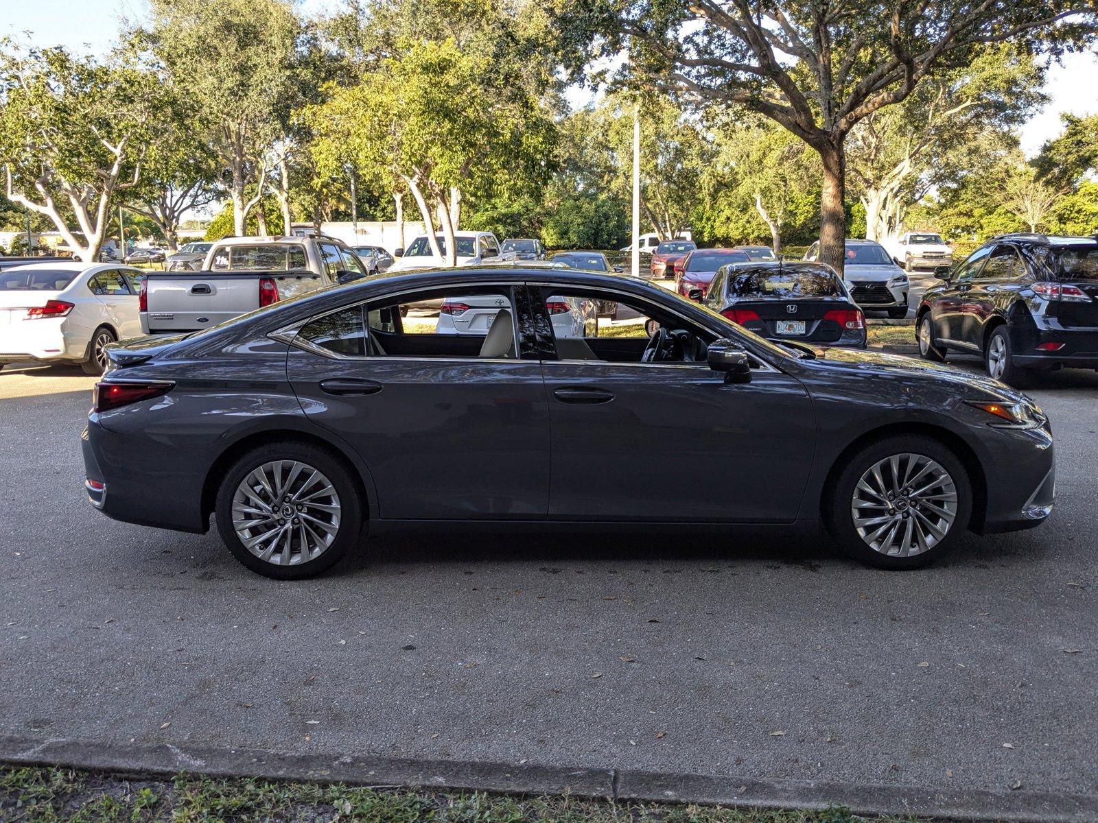 2023 Lexus ES 300h Vehicle Photo in West Palm Beach, FL 33417