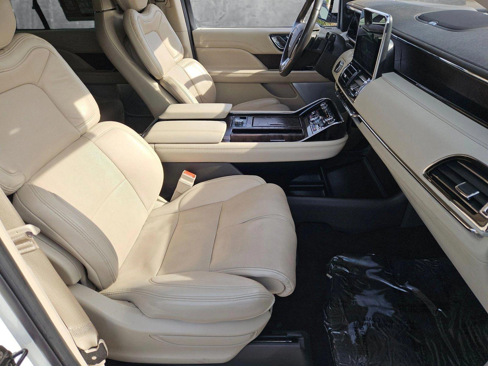 2020 Lincoln Navigator Vehicle Photo in GILBERT, AZ 85297-0446