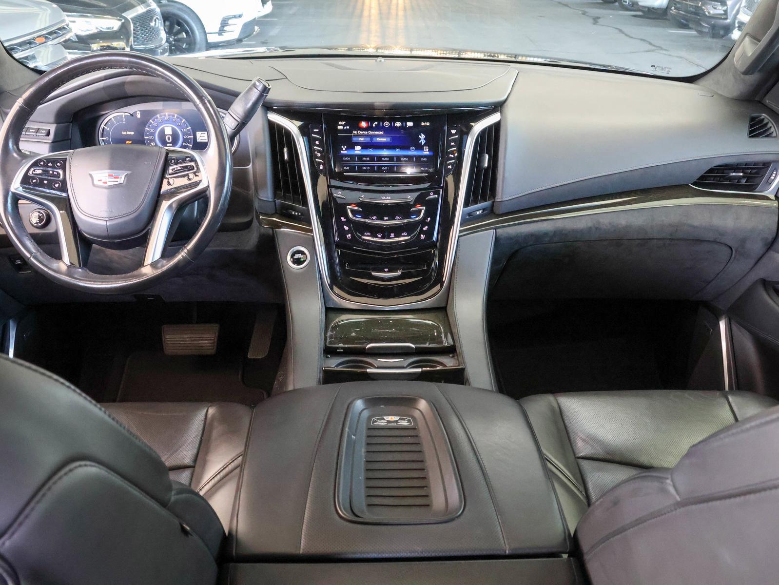 2018 Cadillac Escalade Vehicle Photo in DALLAS, TX 75209-3095