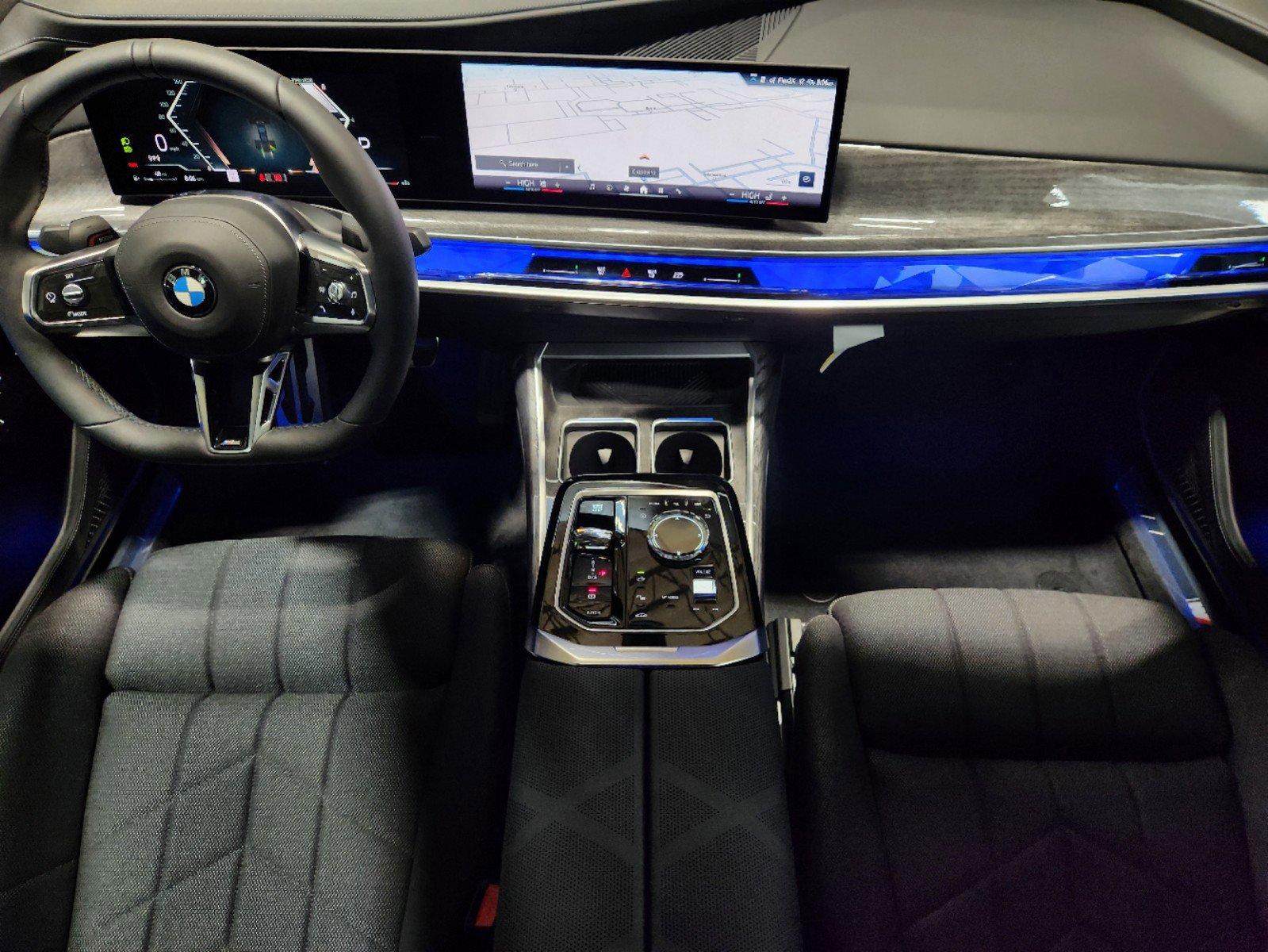 2025 BMW 760i xDrive Vehicle Photo in GRAPEVINE, TX 76051