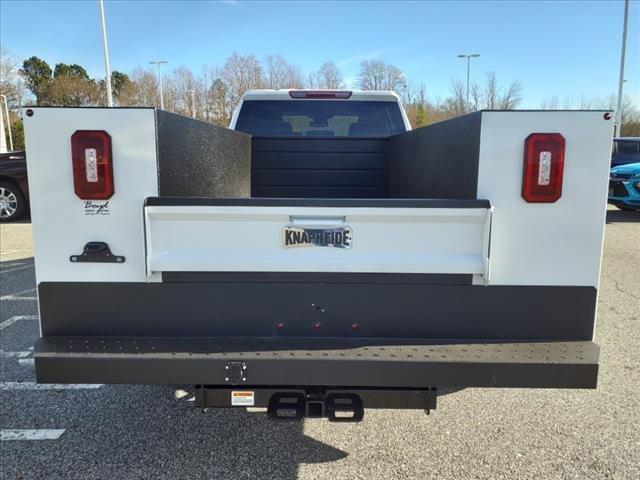 2024 Chevrolet Silverado 3500 HD Chassis Cab Vehicle Photo in EMPORIA, VA 23847-1235